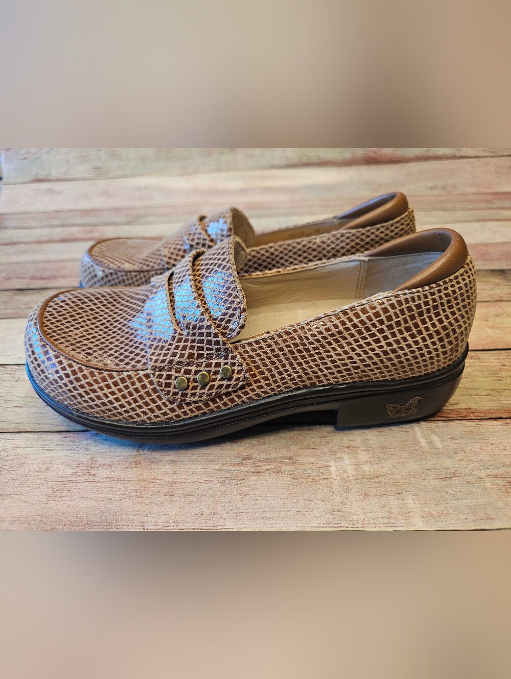 Alegria Taylor Pro slip-on penny loafers. Size 36